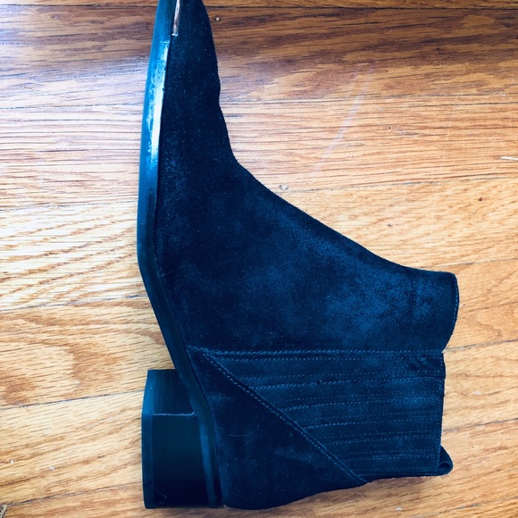 Marc Fisher black suede boots - Picture 2 of 4